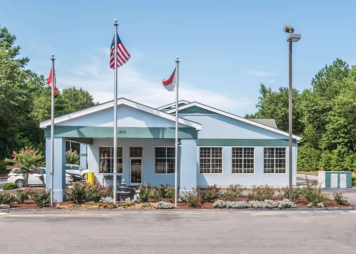 Super 8 By Wyndham Fayetteville