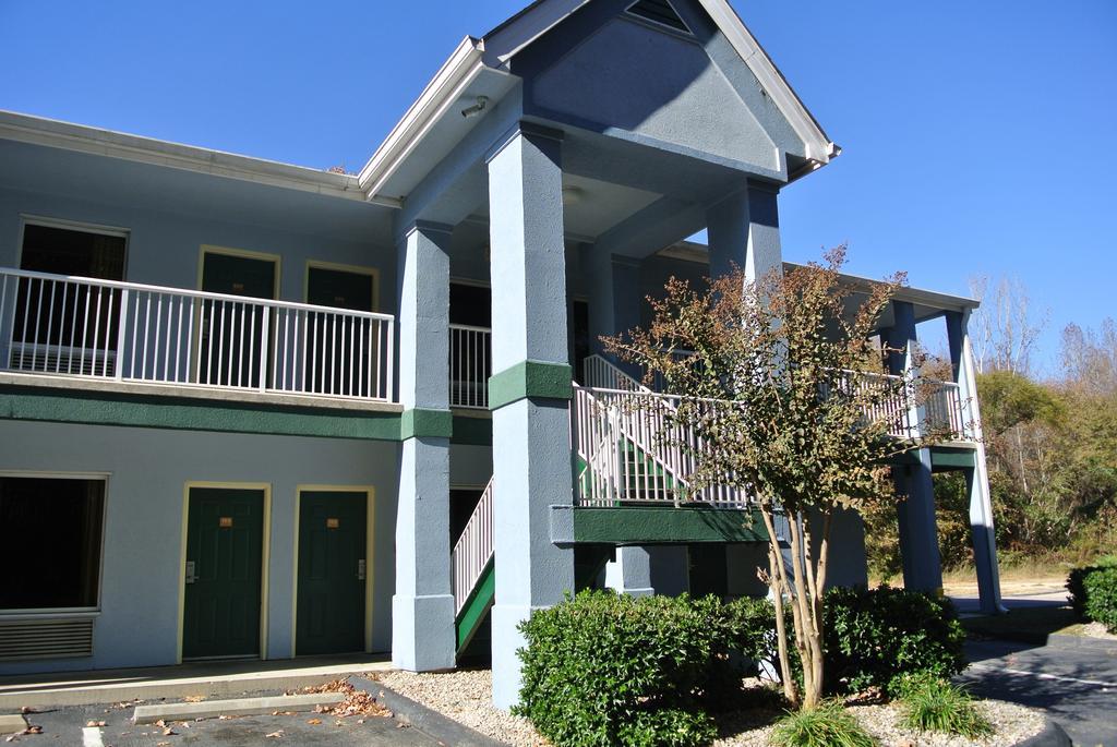 Hotel Super 8 By Wyndham Fayetteville