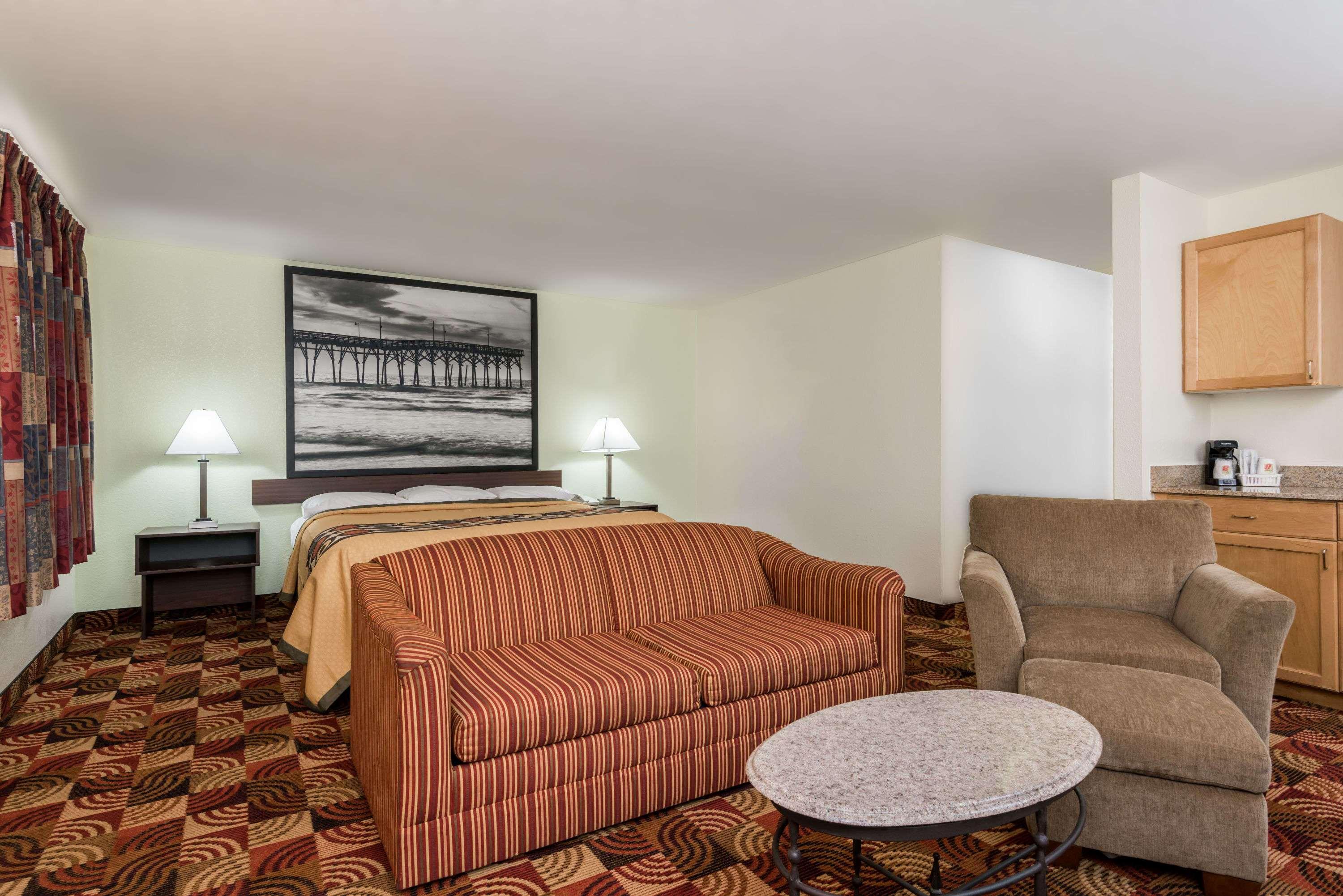 Super 8 By Wyndham * Fayetteville
