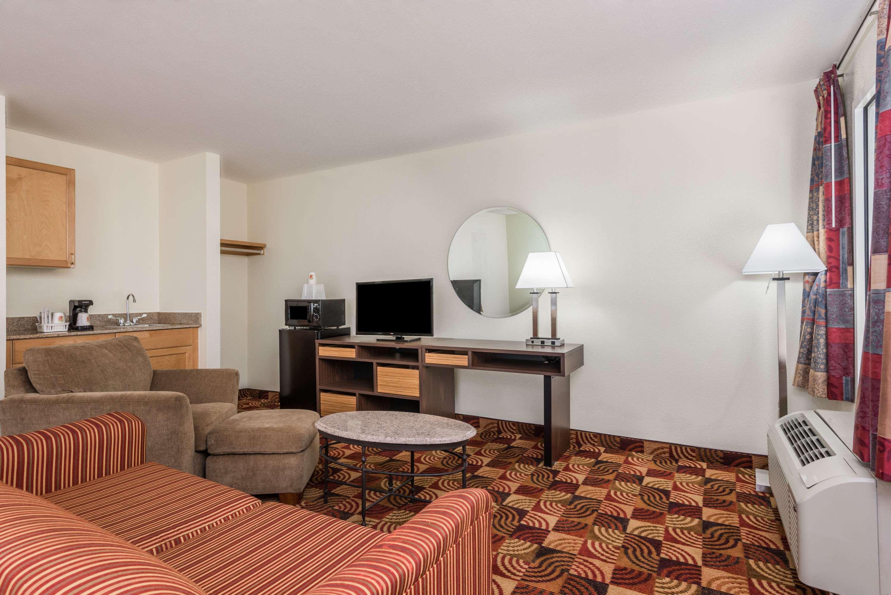 Hotel Super 8 By Wyndham Fayetteville
