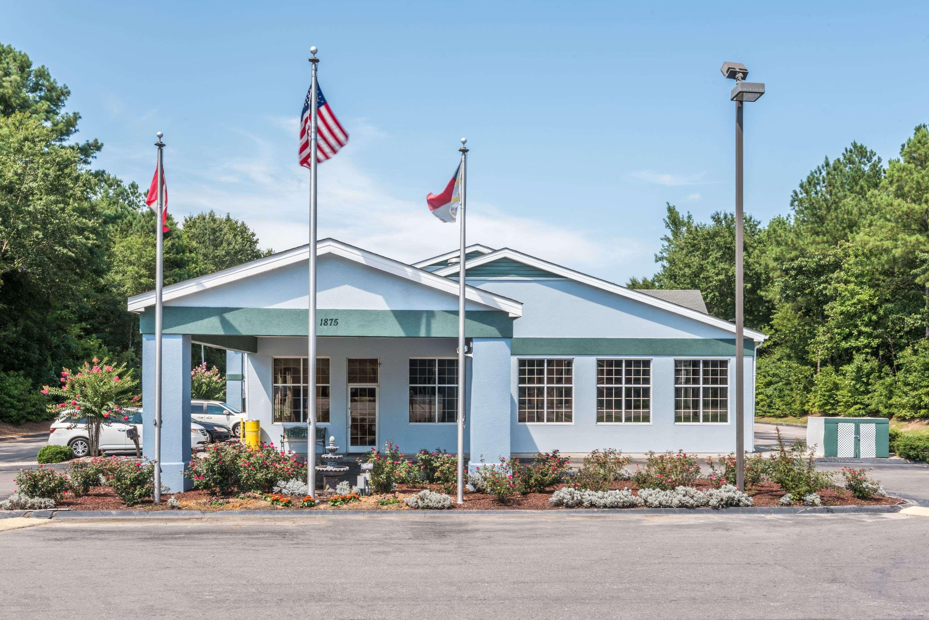 Super 8 By Wyndham Fayetteville