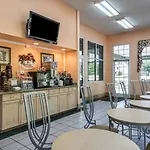 Super 8 By Wyndham Fayetteville 